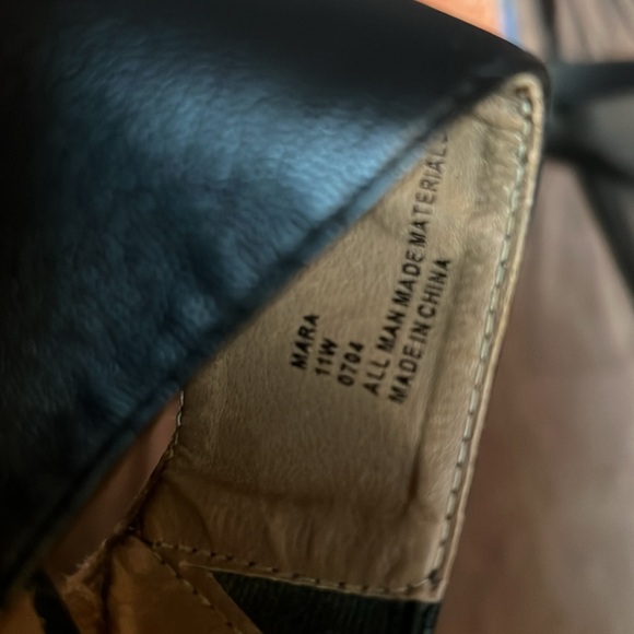 Black Sandal Size 11W - Picture 7 of 7